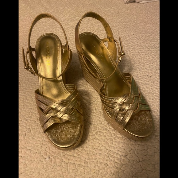 NWT Coach platform wedges - Picture 2 of 8